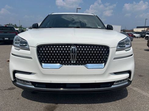 Used 2020 Lincoln Aviator Reserve w/ Equipment Group 202A AWD/4WD image 3