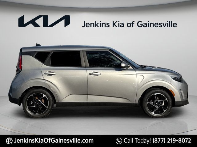 Used 2025 Kia Soul EX FWD image 9
