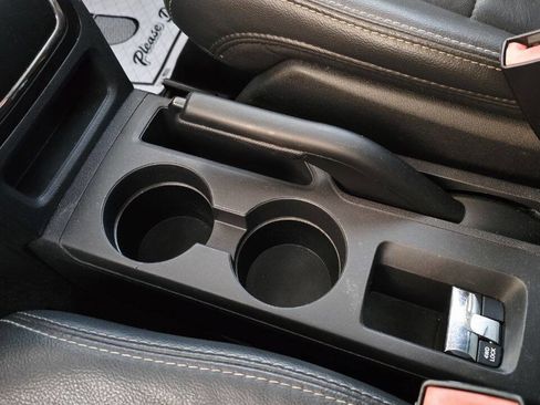 Used 2015 Jeep Patriot 4WD image 19