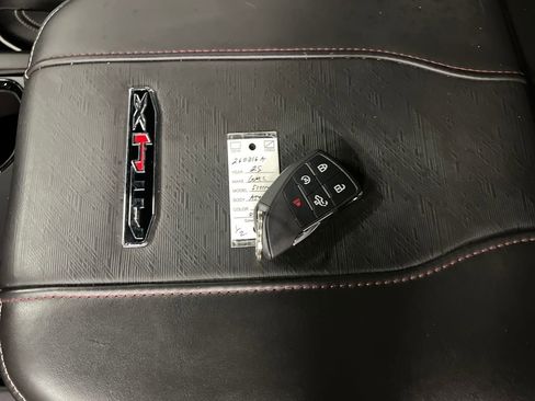 Certified 2025 GMC Sierra 2500 AT4X image 24