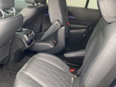 Used 2025 Mercedes-Benz GLS 63 AMG 4MATIC image 11