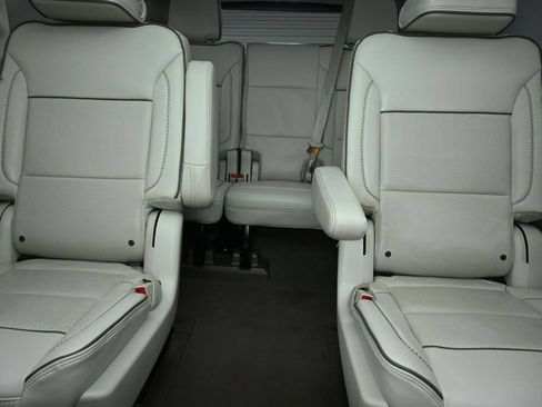 Used 2023 GMC Yukon XL Denali w/ Denali Reserve Package AWD/4WD image 34