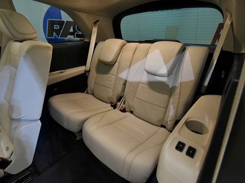 Used 2021 Mercedes-Benz GLS 450 4MATIC image 15