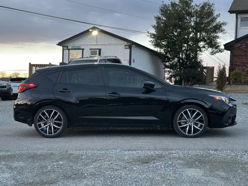 Used 2024 Subaru Impreza 2.0i Sport image 2