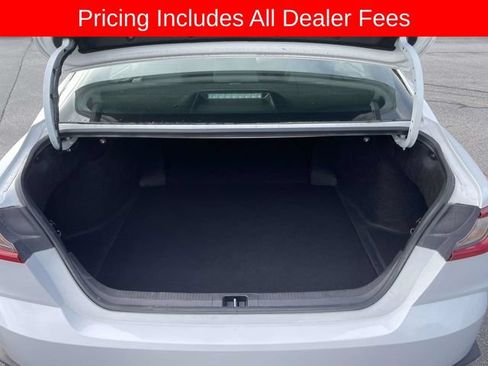 Used 2025 Toyota Camry SE FWD image 13