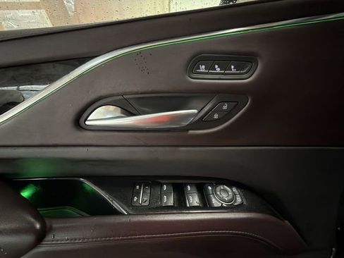 Used 2022 Cadillac Escalade ESV Premium Luxury Platinum w/ Heavy-Duty Trailer Package image 13