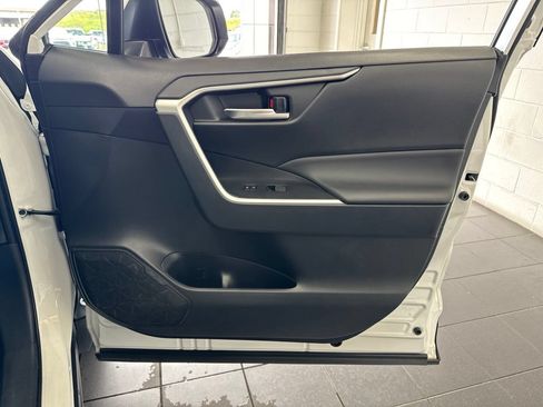 Certified 2025 Toyota RAV4 XLE AWD/4WD image 49