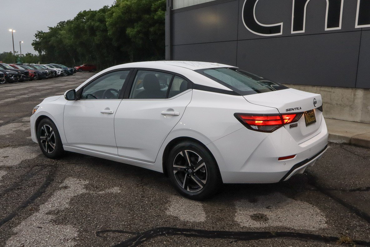 Used 2025 Nissan Sentra SV FWD image 6