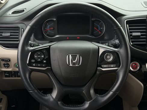 Used 2022 Honda Pilot Touring image 13