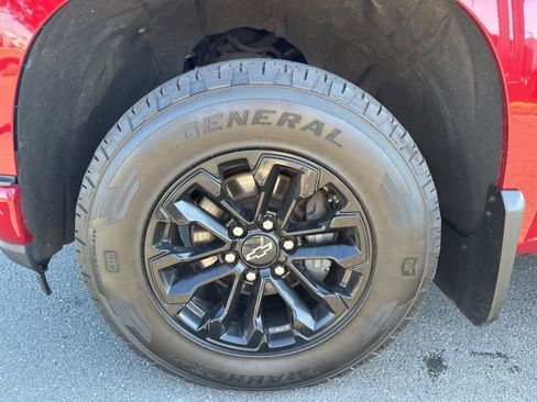 Used 2021 Chevrolet Silverado 1500 RST w/ LPO, Dark Essentials Package AWD/4WD image 9