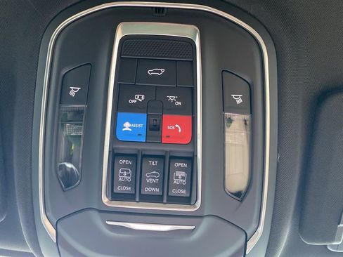 New 2025 Jeep Grand Cherokee L Limited image 37