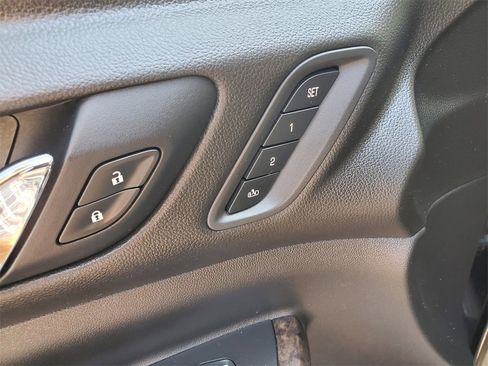 Used 2020 GMC Acadia Denali image 8