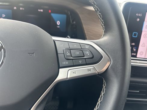 Used 2024 Volkswagen Atlas SE AWD/4WD image 20