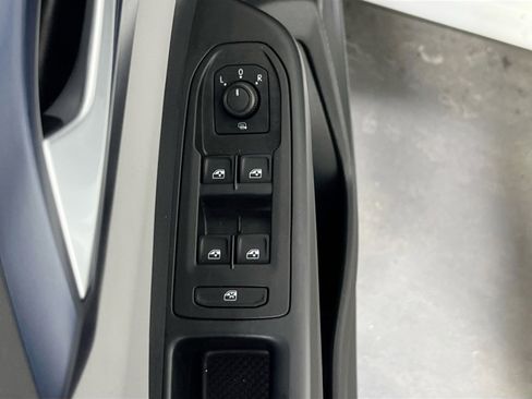 Used 2022 Volkswagen Taos SE image 17