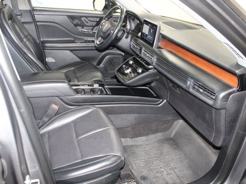 Used 2022 Lincoln Corsair Reserve w/ Elements Package image 29