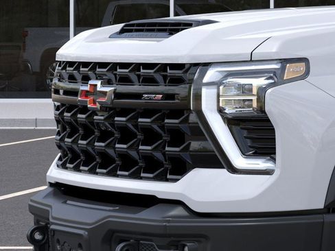 New 2026 Chevrolet Silverado 2500 ZR2 image 13