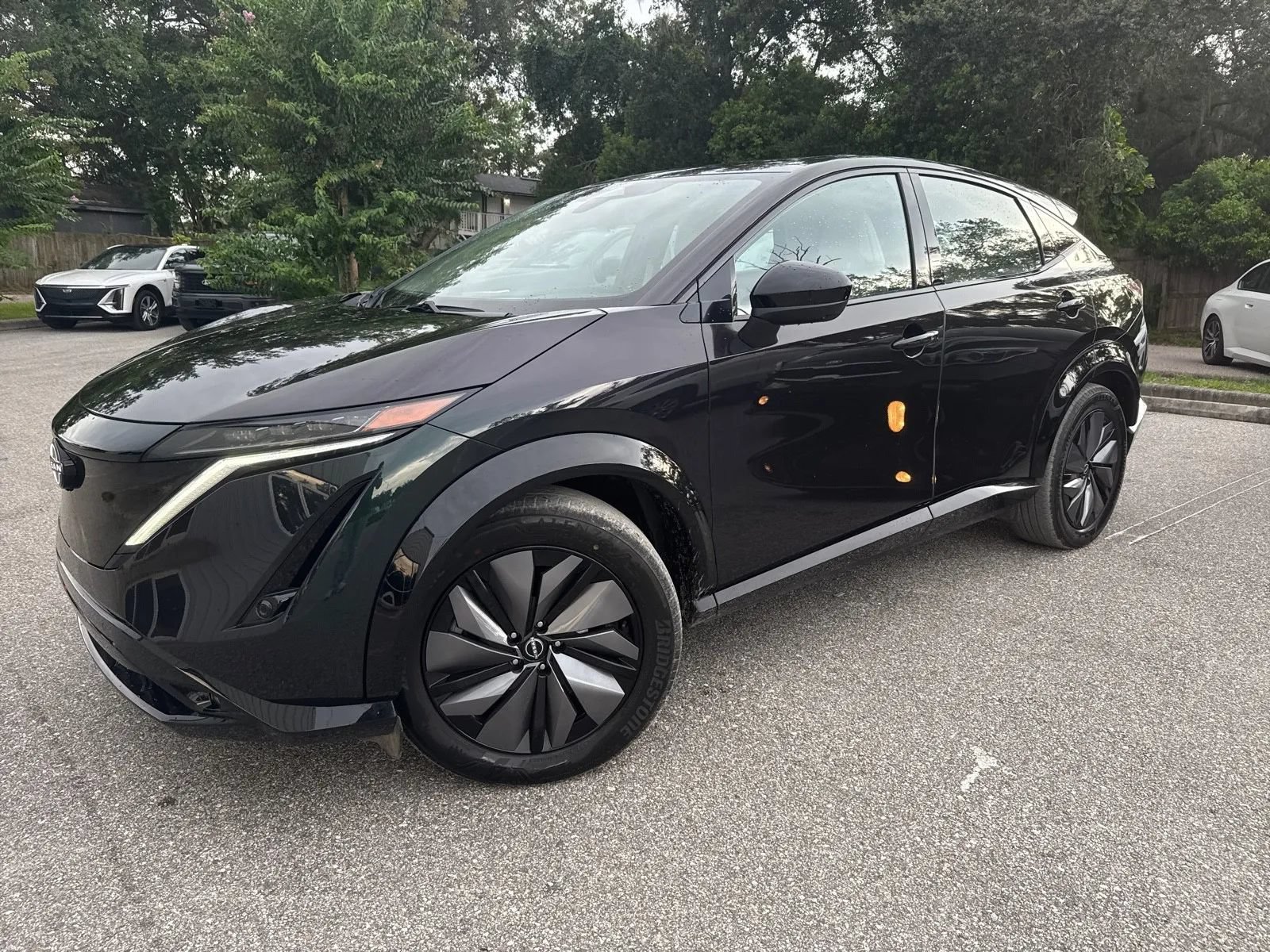 Used 2023 Nissan Ariya AWD image 3