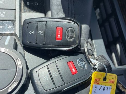 Used 2024 Toyota Tacoma SR5 image 10