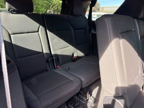 Used 2023 GMC Yukon SLE w/ Gmc Pro Safety Plus Package AWD/4WD image 26