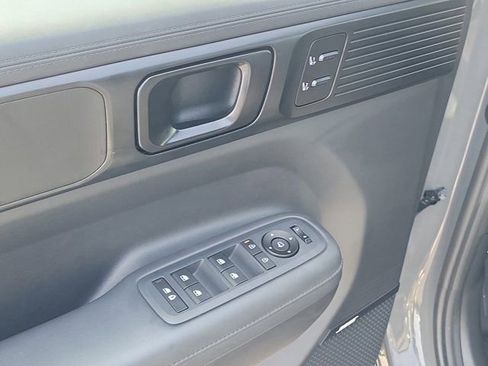 Used 2025 Hyundai Santa Fe Calligraphy FWD image 19