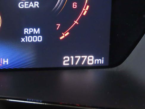 Used 2024 Chevrolet Colorado Z71 w/ Z71 Convenience Package 2 image 12