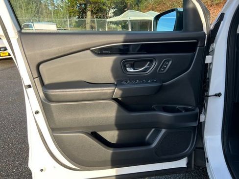 Used 2023 Honda Pilot EX-L image 18