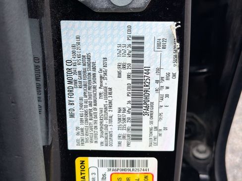 Used 2020 Ford Fusion SE FWD image 38