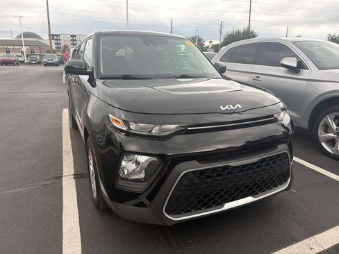 Used 2022 Kia Soul S FWD image 5