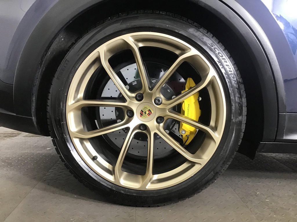 Certified 2024 Porsche Cayenne Turbo GT AWD/4WD image 13