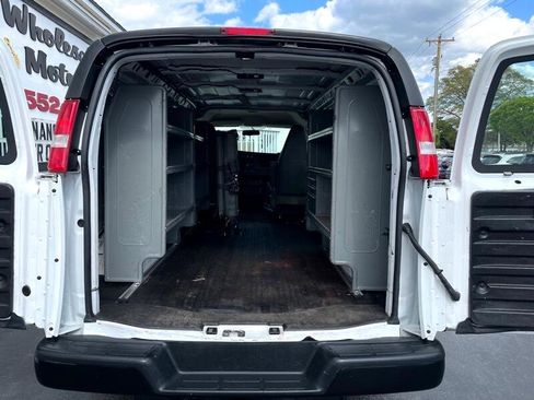 Used 2020 Chevrolet Express 3500 w/ Driver Convenience Package image 8