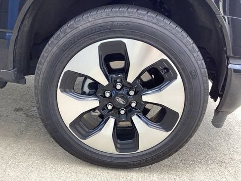 Used 2024 Ford F150 Lightning Platinum AWD/4WD image 9