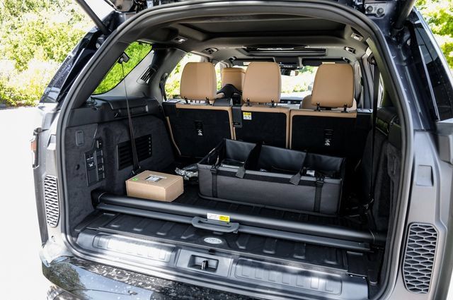 New 2026 Land Rover Discovery Limited Edition AWD/4WD image 63