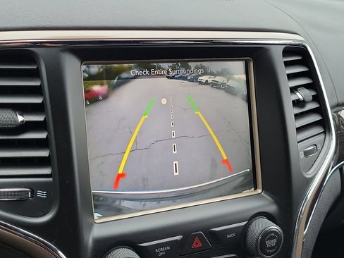 Used 2014 Jeep Grand Cherokee Overland AWD/4WD image 17
