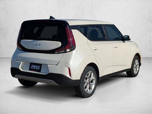 Used 2023 Kia Soul LX w/ Option Group 015 image 5