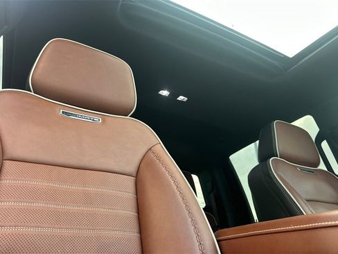 Used 2024 GMC Sierra 2500 Denali Ultimate image 17