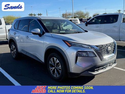 Used 2021 Nissan Rogue SV image 1