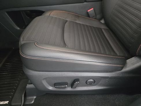 Used 2025 Nissan Pathfinder Rock Creek AWD/4WD image 25