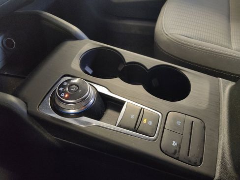 Used 2020 Ford Escape S image 26