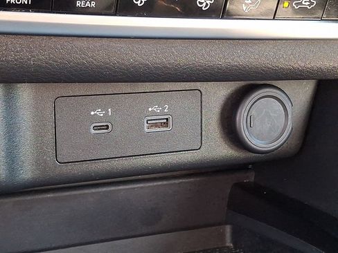 Used 2023 Nissan Rogue SV AWD/4WD image 23