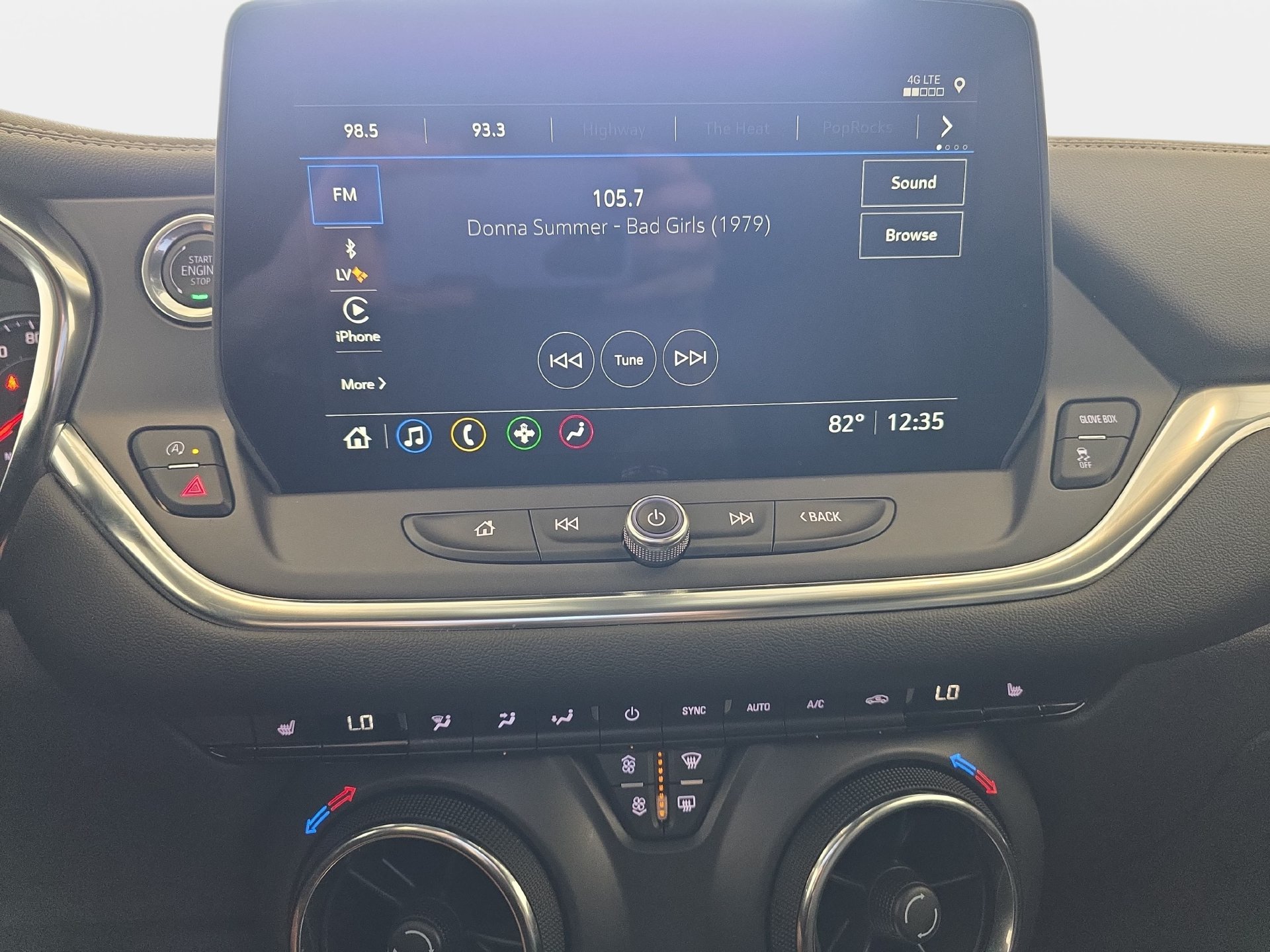Used 2025 Chevrolet Blazer LT FWD image 19