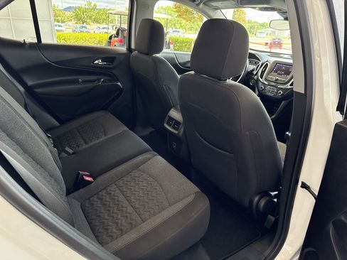 Used 2022 Chevrolet Equinox LT image 16