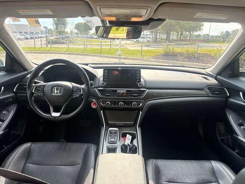 Used 2020 Honda Accord Touring image 16