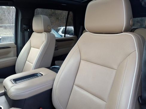 Used 2021 Chevrolet Tahoe Premier image 12