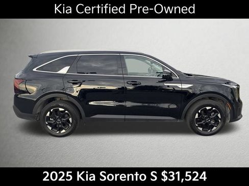 Certified 2025 Kia Sorento S FWD image 2