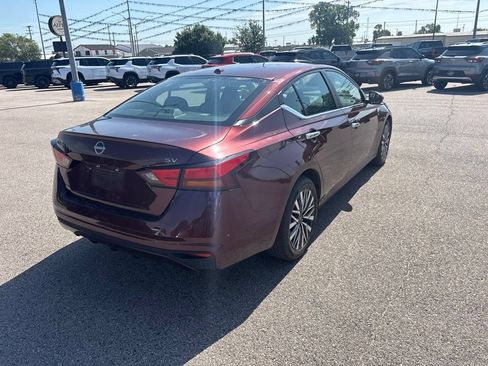 Used 2023 Nissan Altima 2.5 SV FWD image 16