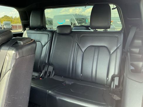 Used 2020 Ford Expedition Limited image 27