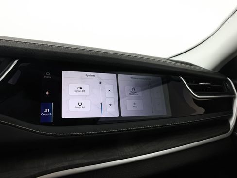 Used 2023 Jeep Grand Cherokee Limited image 20