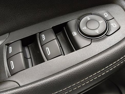 Used 2021 Buick Encore GX Select w/ Sport Touring Package image 27