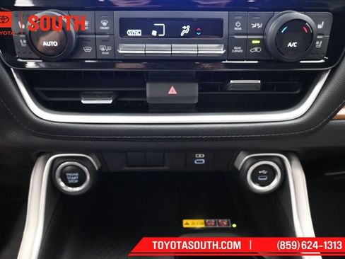 Used 2024 Toyota Grand Highlander AWD image 20