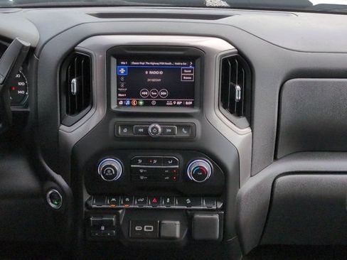 Used 2025 Chevrolet Silverado 1500 Custom Trail Boss AWD/4WD image 17